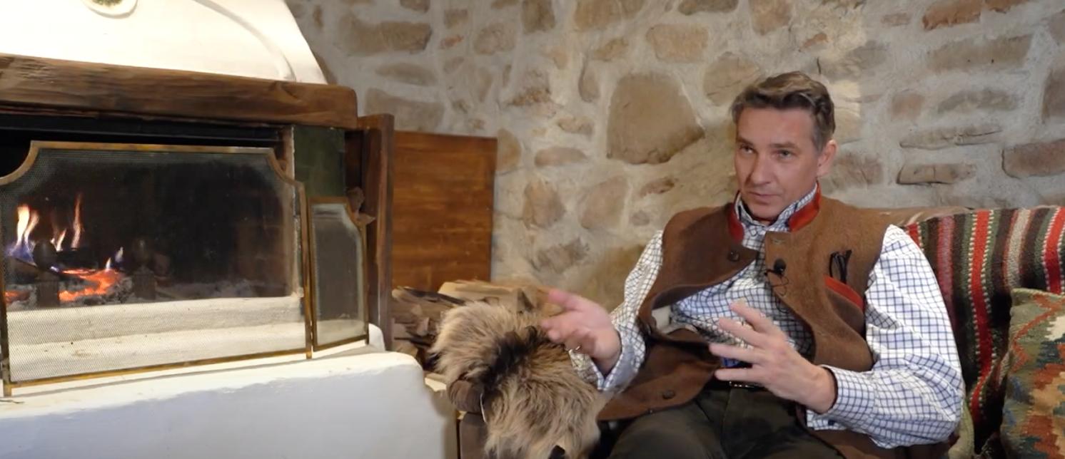 Micloșoara, un sat &icirc;n care te &icirc;ntorci &icirc;n timp