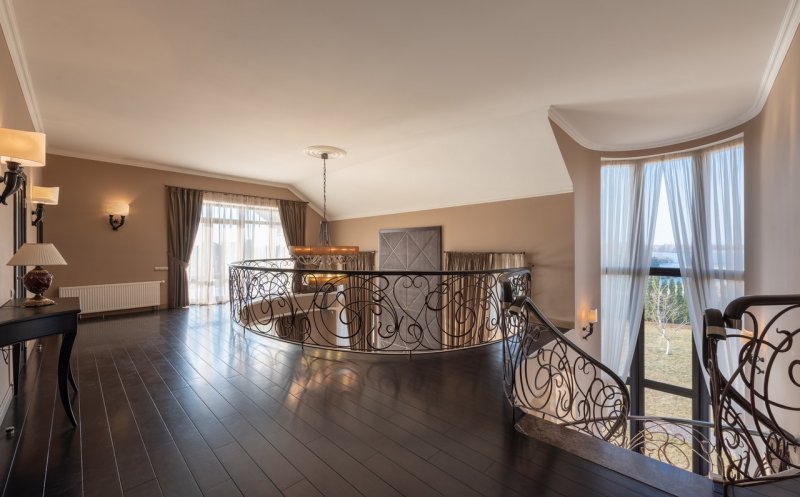 Aventuroasa istorie a ferestrei