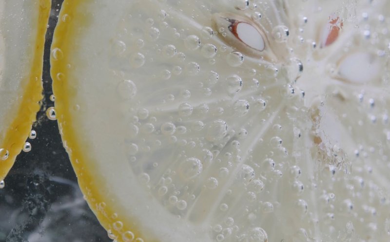 Căldură mare, Mon-Cher!