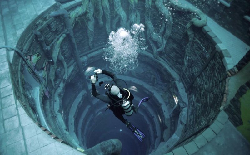 Cea mai adâncă piscină din lume