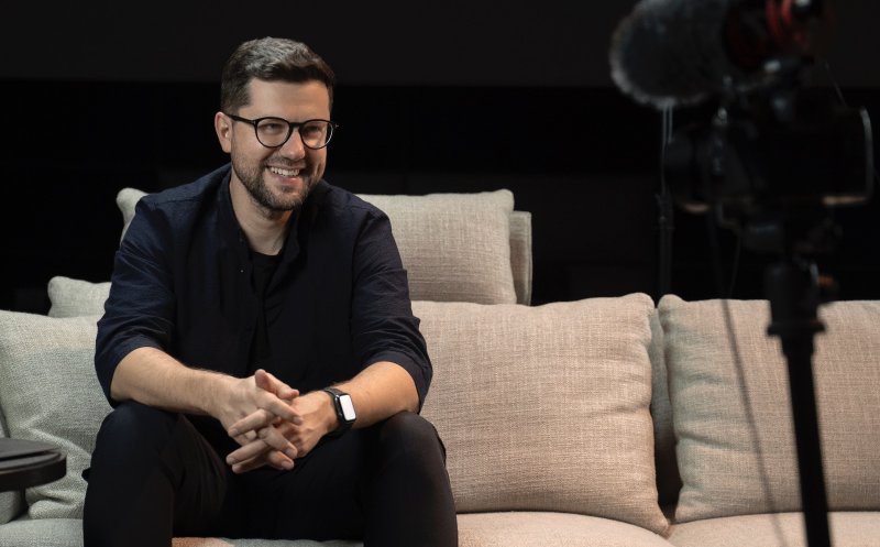 Casa Magazin: O demonstratie de design premium by Victor Grosu