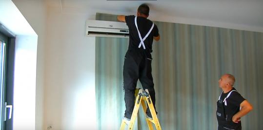 Cum se aplica tapetul